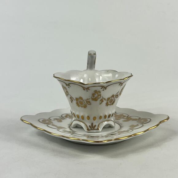 Bavaria Warranted Coin Gold Footed Teacup & Saucer Set Ornate Handle Vintage - Picture 4 of 16